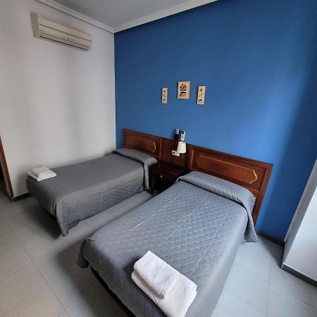 Hostal Pan America Madrid Exterior photo