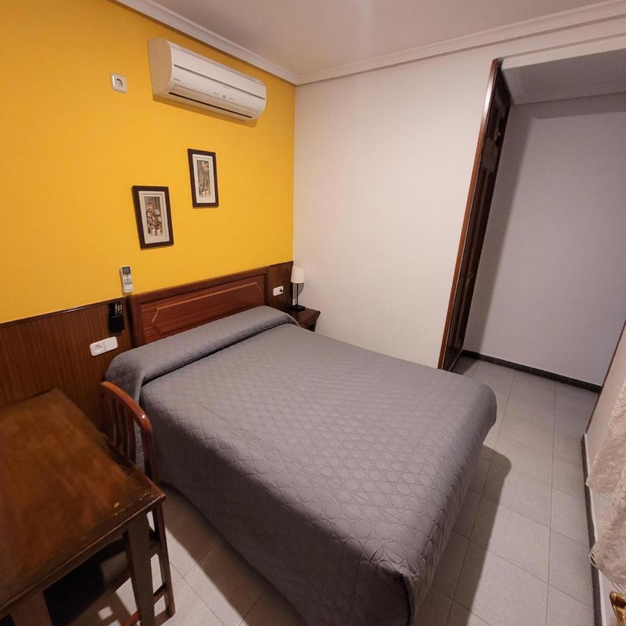 Hostal Pan America Madrid Exterior photo