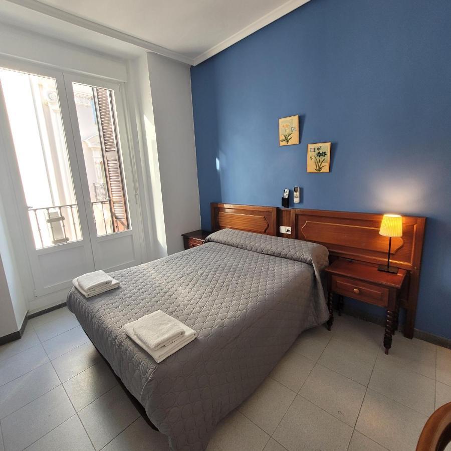 Hostal Pan America Madrid Exterior photo