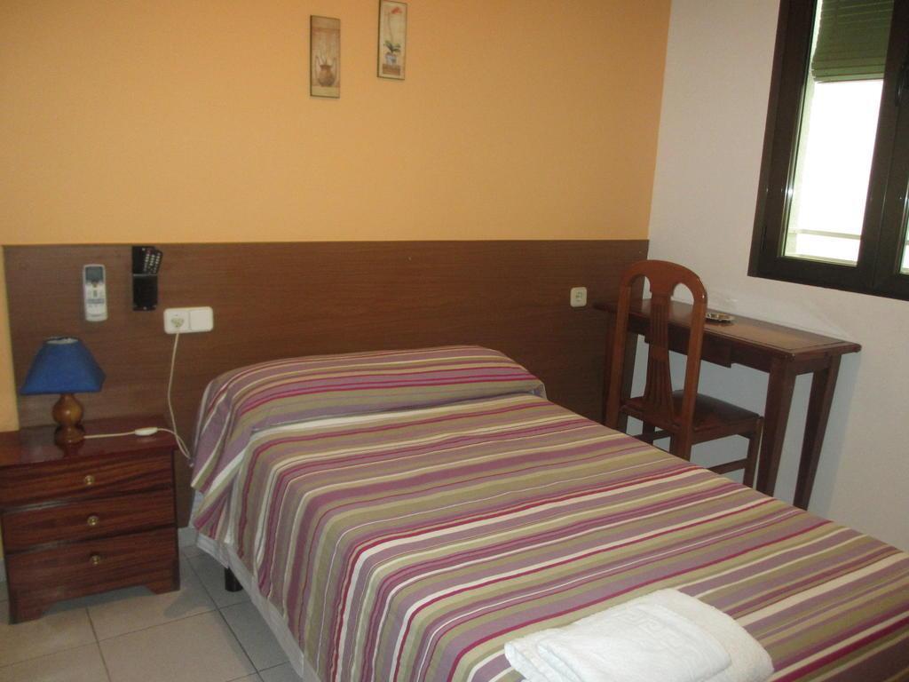 Hostal Pan America Madrid Exterior photo